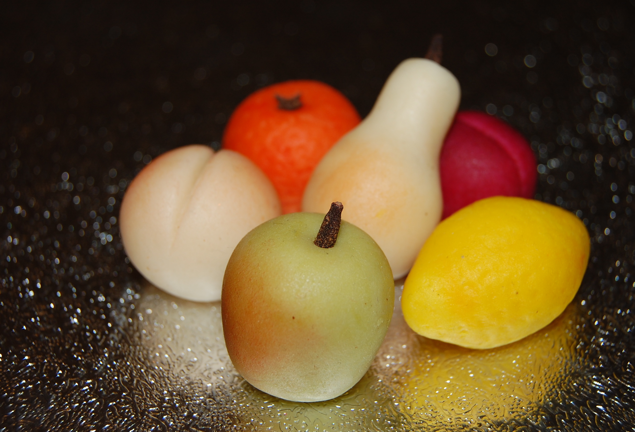 9 Photos of Cakes That Look Like Fruit