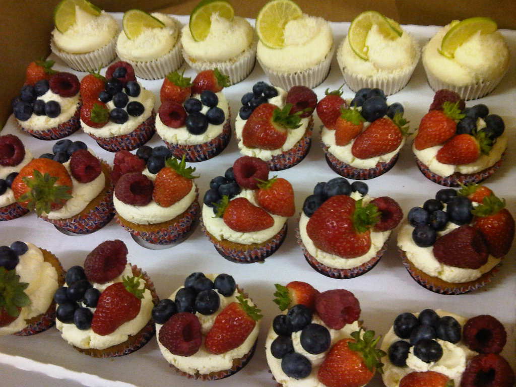 Chocolate Cupcakes with Fruit Chocolate Cupcakes with Fruit