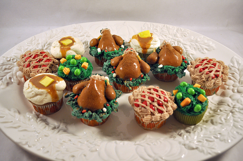 Creative Cakes and Cupcakes Creative Cakes and Cupcakes