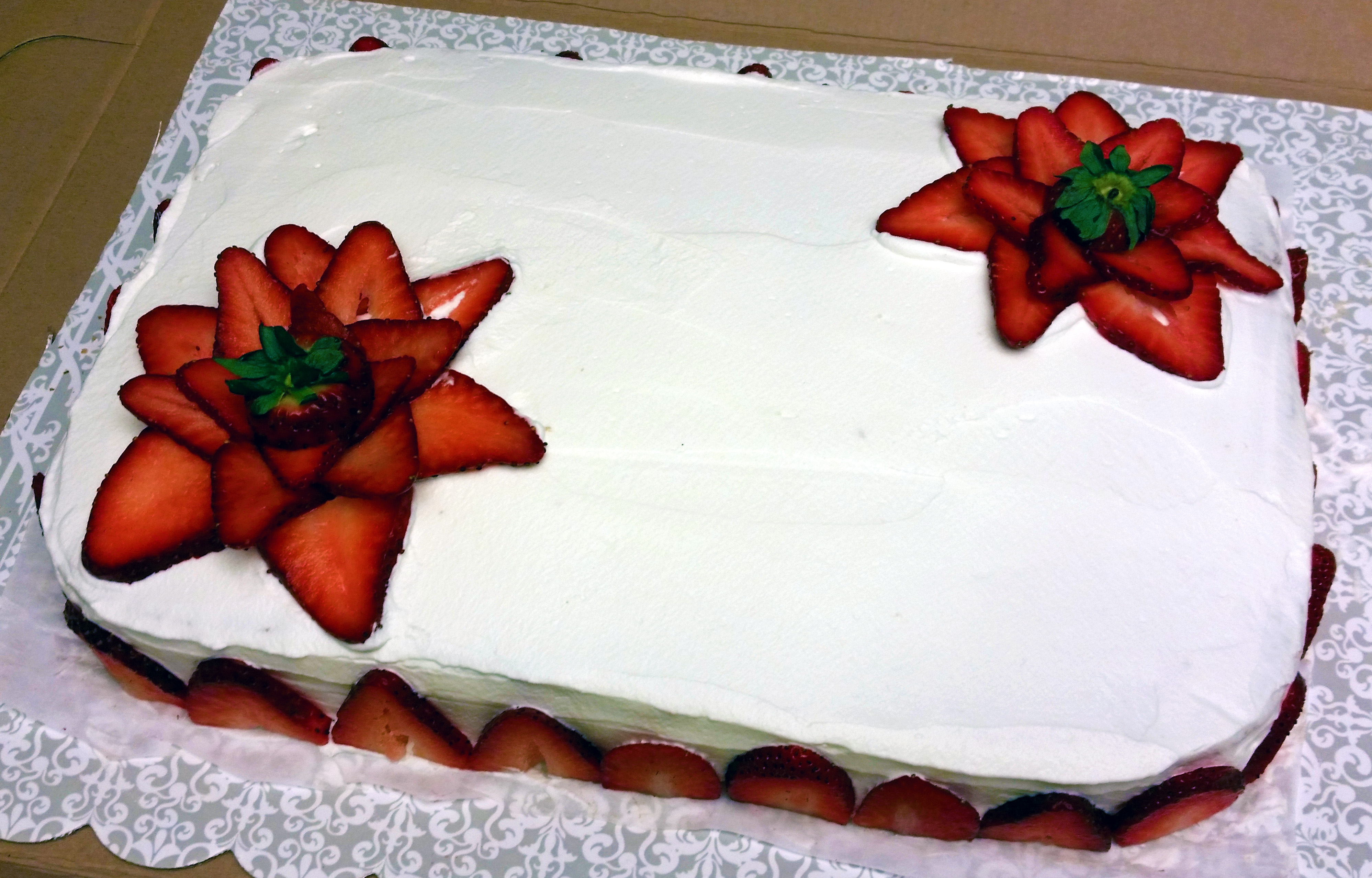 Decorating Cake with Strawberry Decorating Cake with Strawberry