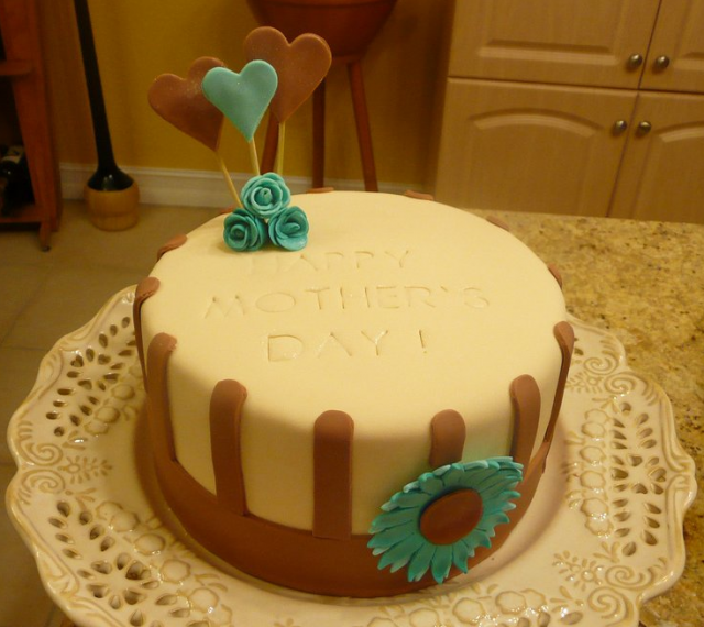 Simple Mother's Day Cake