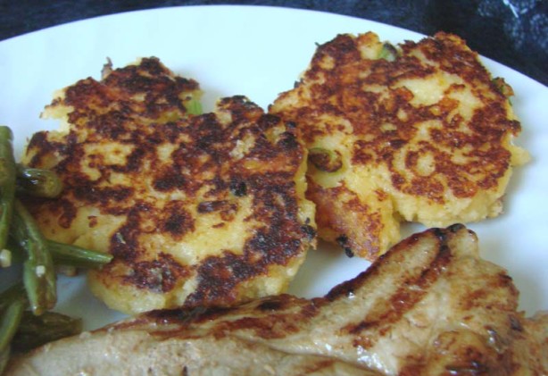 Easy Cheddar Potato Cakes