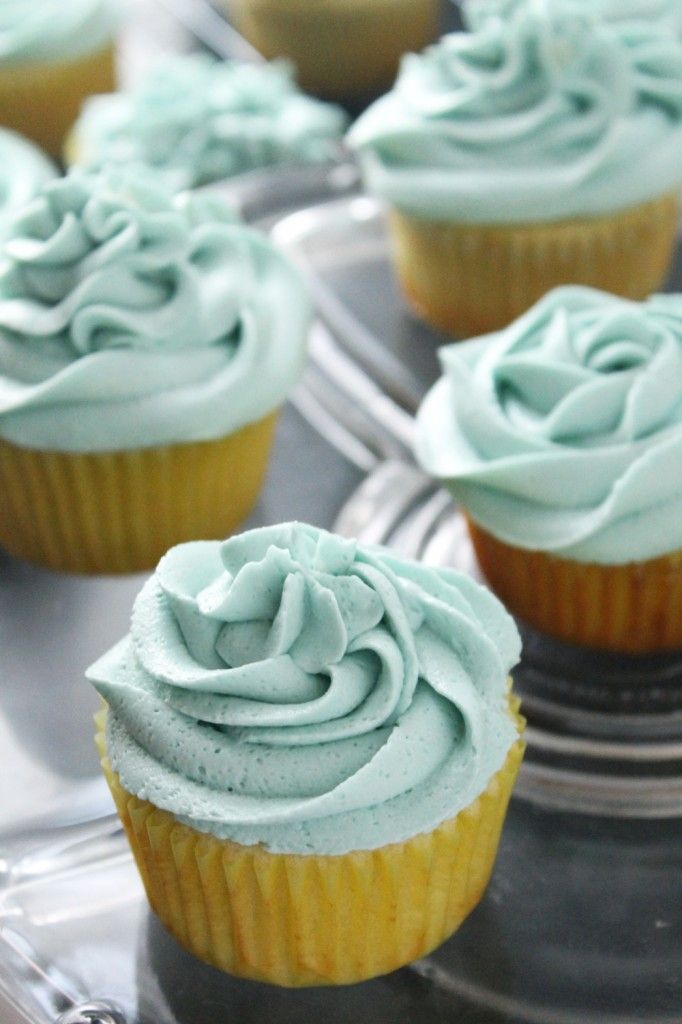 Simple Vanilla Cupcakes From Scratch Recipe Simple Vanilla Cupcakes From Scratch Recipe