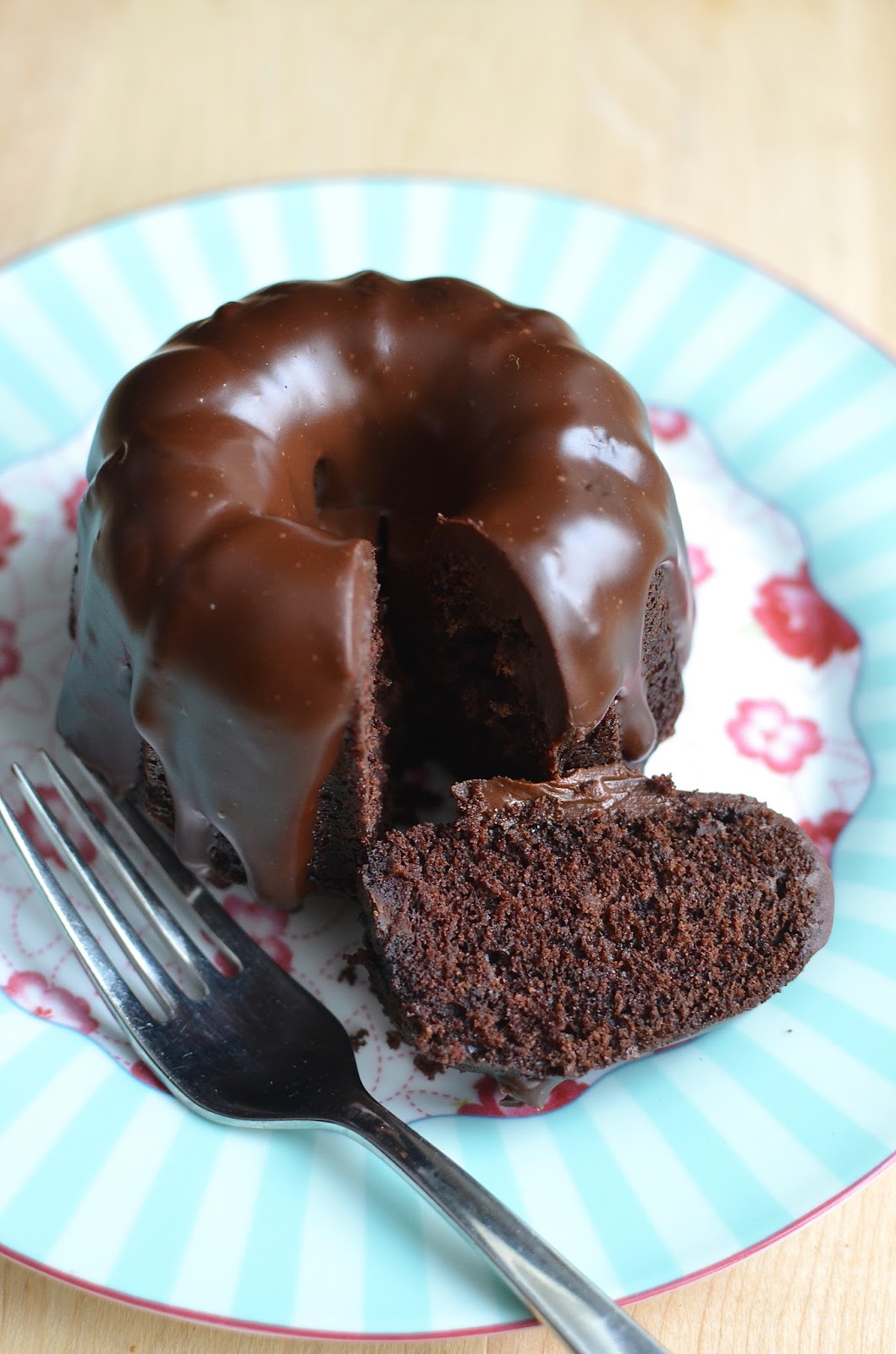 Chocolate Mini Bundt Cakes Chocolate Mini Bundt Cakes