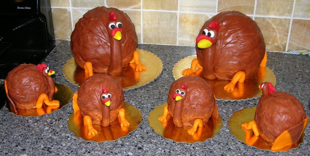 Cute and Easy Thanksgiving Cake