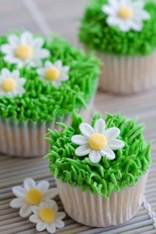 12 Decorating Ideas With Green Frosting Cupcakes Photo Easy