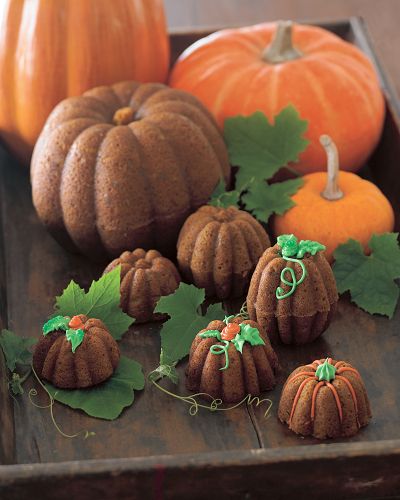 6 mini pumpkin shaped