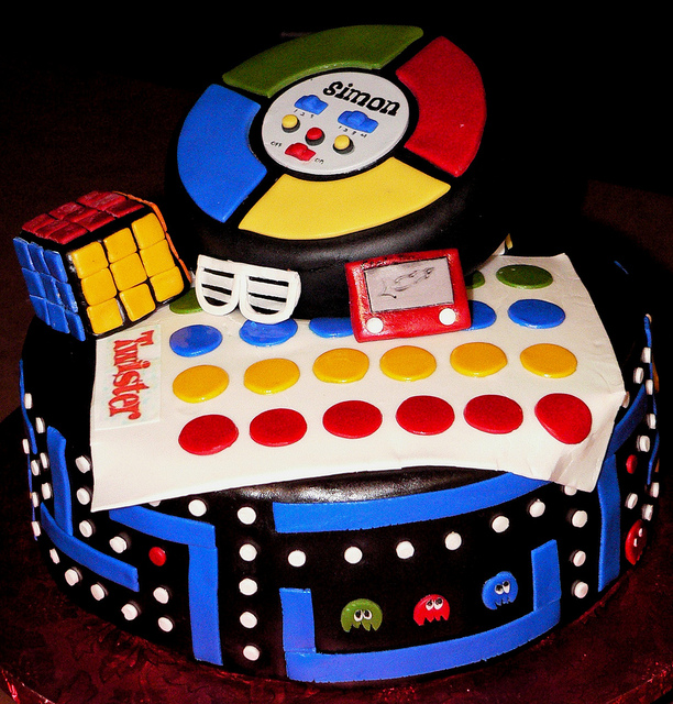 10 eighties themed cakes