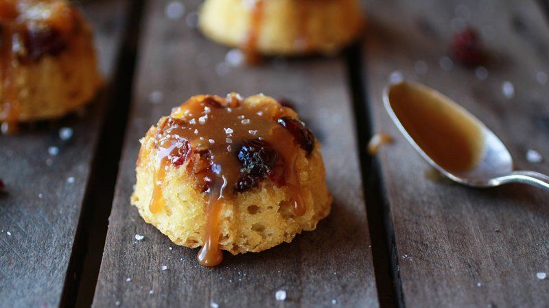 Pineapple Upside Down Mini Bundt Cakes Pineapple Upside Down Mini Bundt Cakes