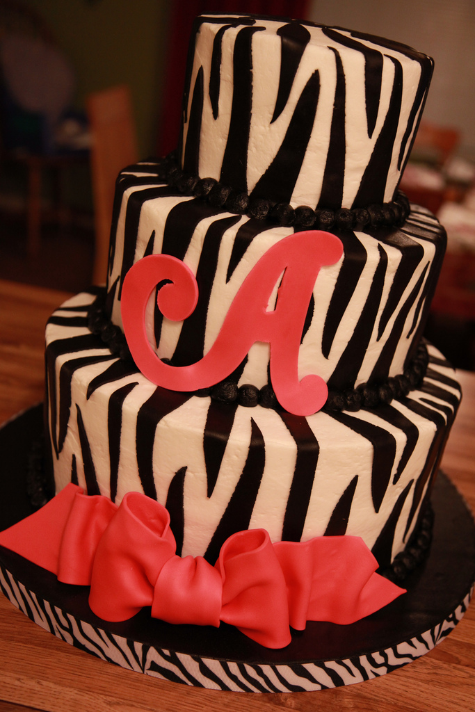 Black and White Sweet 16 Cake Black and White Sweet 16 Cake