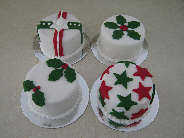 Mini Christmas Fruit Cakes Mini Christmas Fruit Cakes