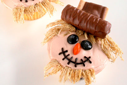 Scarecrow Fall Cupcake Ideas Scarecrow Fall Cupcake Ideas