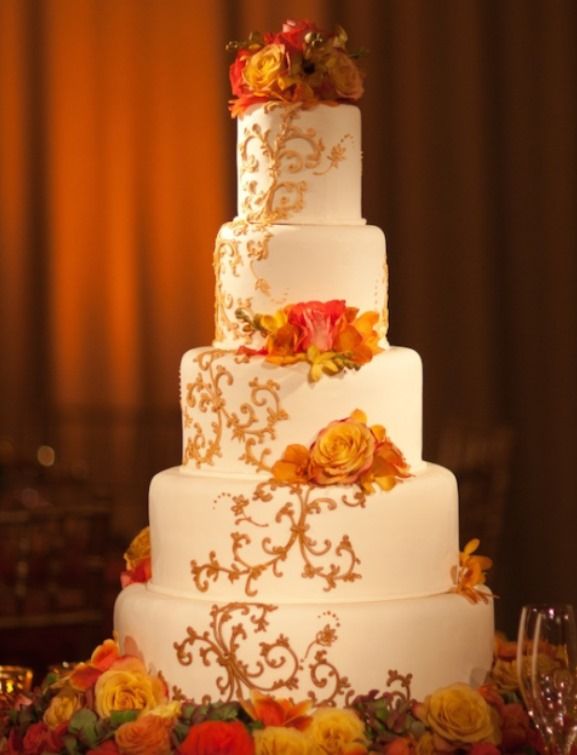 12 Fall Themed Wedding Cakes Elegant Photo Orange Fall Wedding