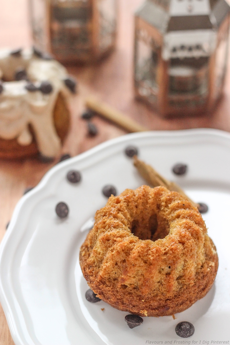 Pumpkin Bundt Cake with Chocolate Chips Pumpkin Bundt Cake with Chocolate Chips