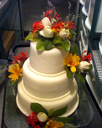 Tropical Beach Themed Wedding Cake Tropical Beach Themed Wedding Cake