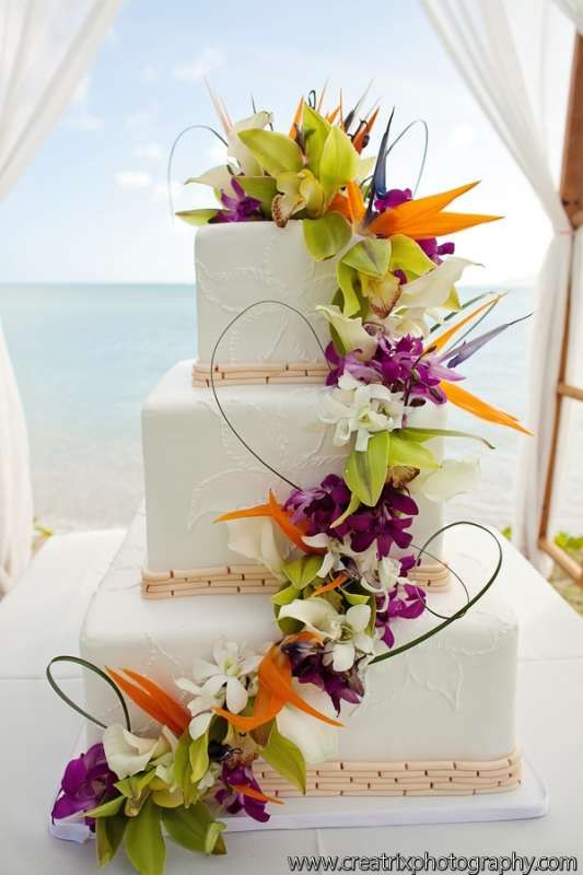 Wedding Cake Tropical Hawaiian Flowers Wedding Cake Tropical Hawaiian Flowers