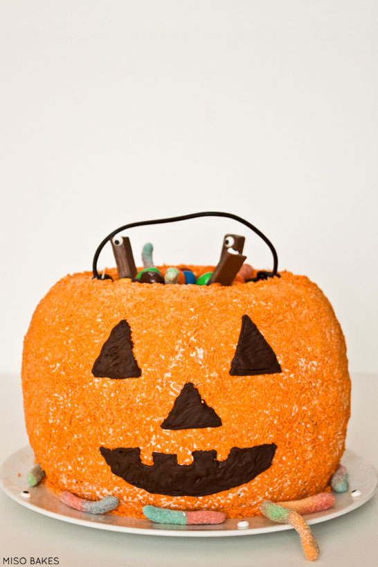 Halloween Pumpkin Cake Halloween Pumpkin Cake