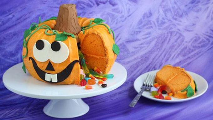 8 Photos of Pinata Halloween Pumpkin Bundt Cakes 8 Photos of Pinata Halloween Pumpkin Bundt Cakes