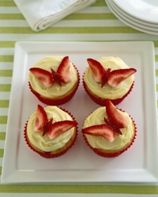 5 Photos of Butterfly Cupcakes With Fruit