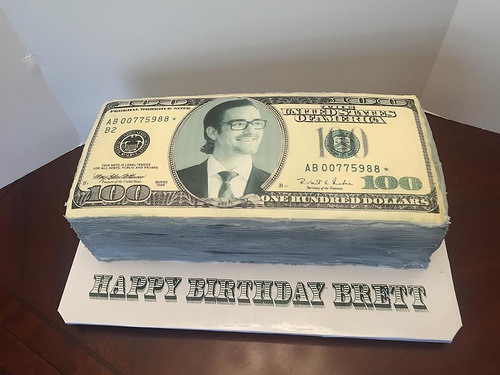 100 Dollar Bill Birthday Cake