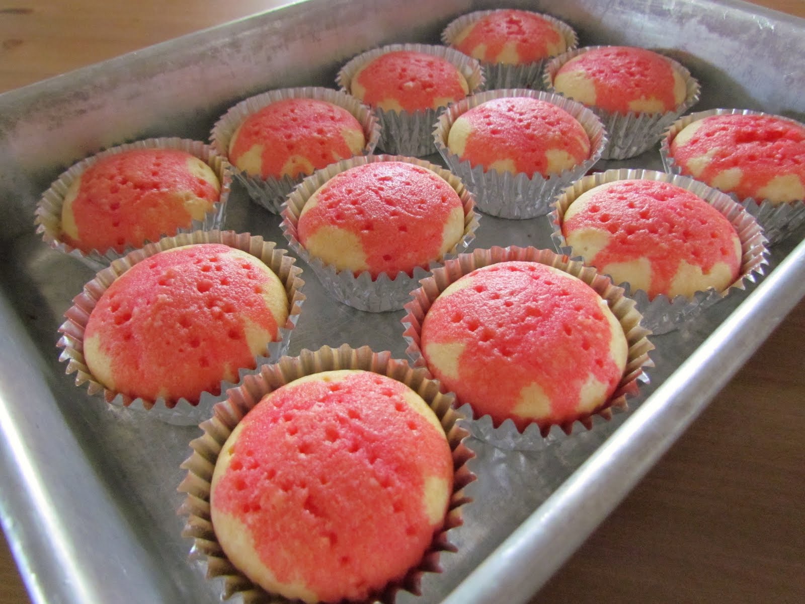 Strawberry Jello Poke Cake