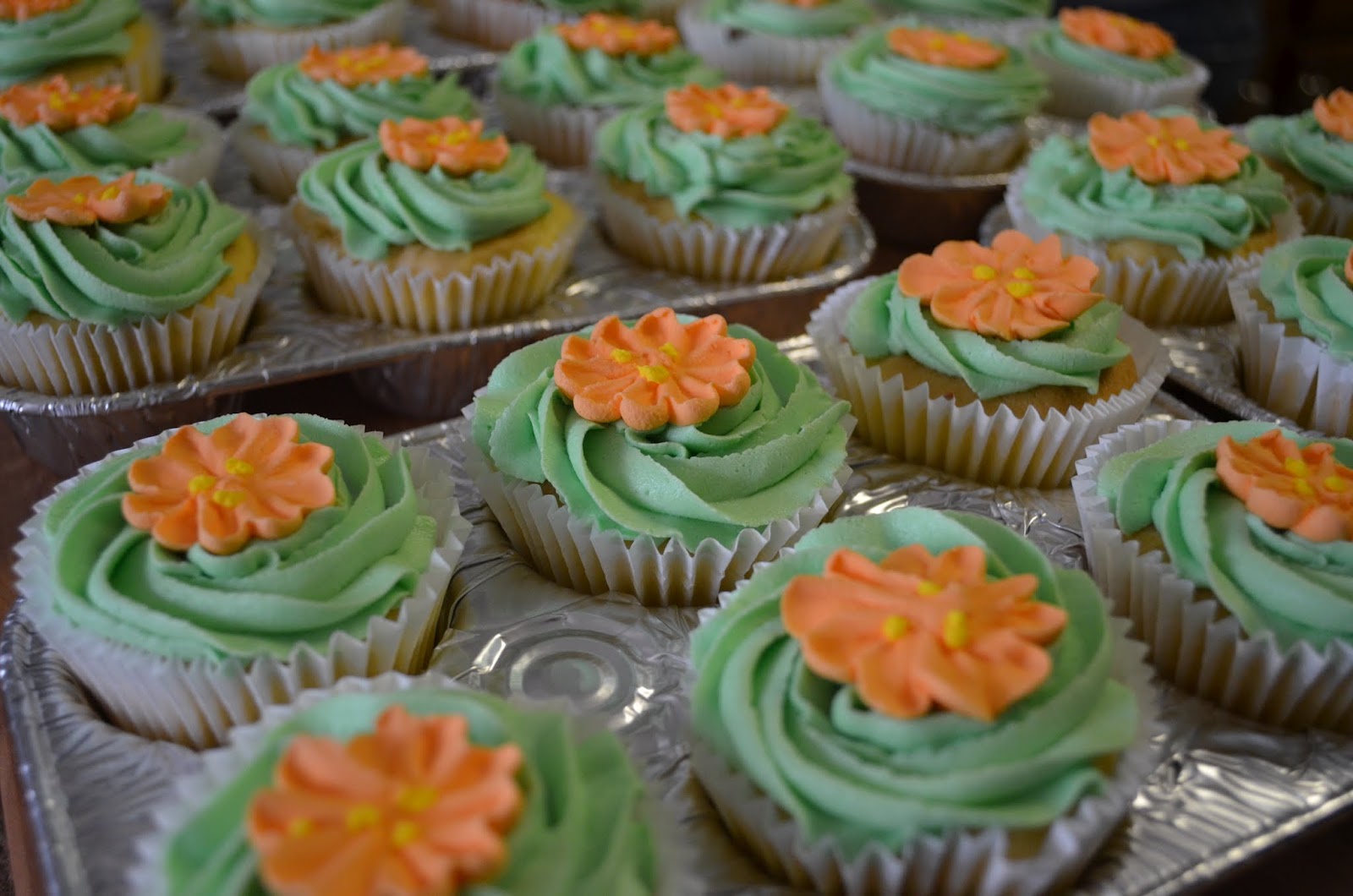 10 Photos of Green And Orange Thanksgiving Cupcakes