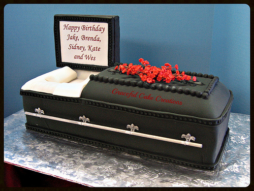 10 Funny Funeral Home Cakes Photo Casket Birthday Cake Divorce