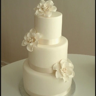 12 Simple Yet Elegant Wedding Cakes Photo Simple Elegant Wedding
