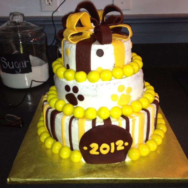 Black Maroon and Gold Graduation Cake Black Maroon and Gold Graduation Cake