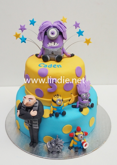 Despicable Me 2 Cake Despicable Me 2 Cake