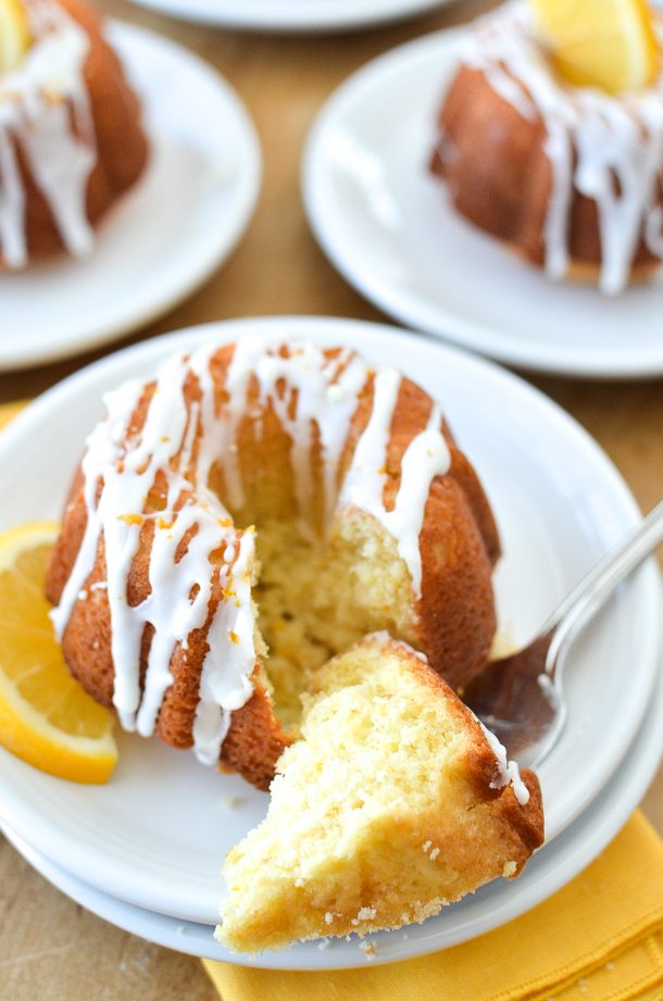 Lemon Mini Bundt Cakes Lemon Mini Bundt Cakes