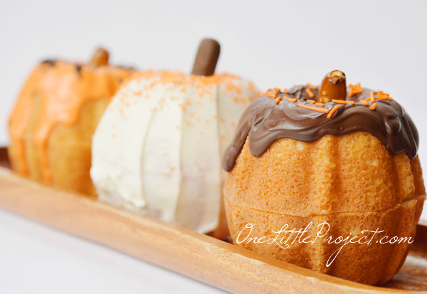 Pumpkin Mini Bundt Cakes Pumpkin Mini Bundt Cakes