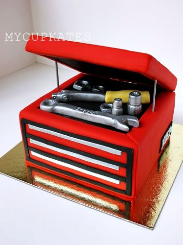 10 tool box cupcakes