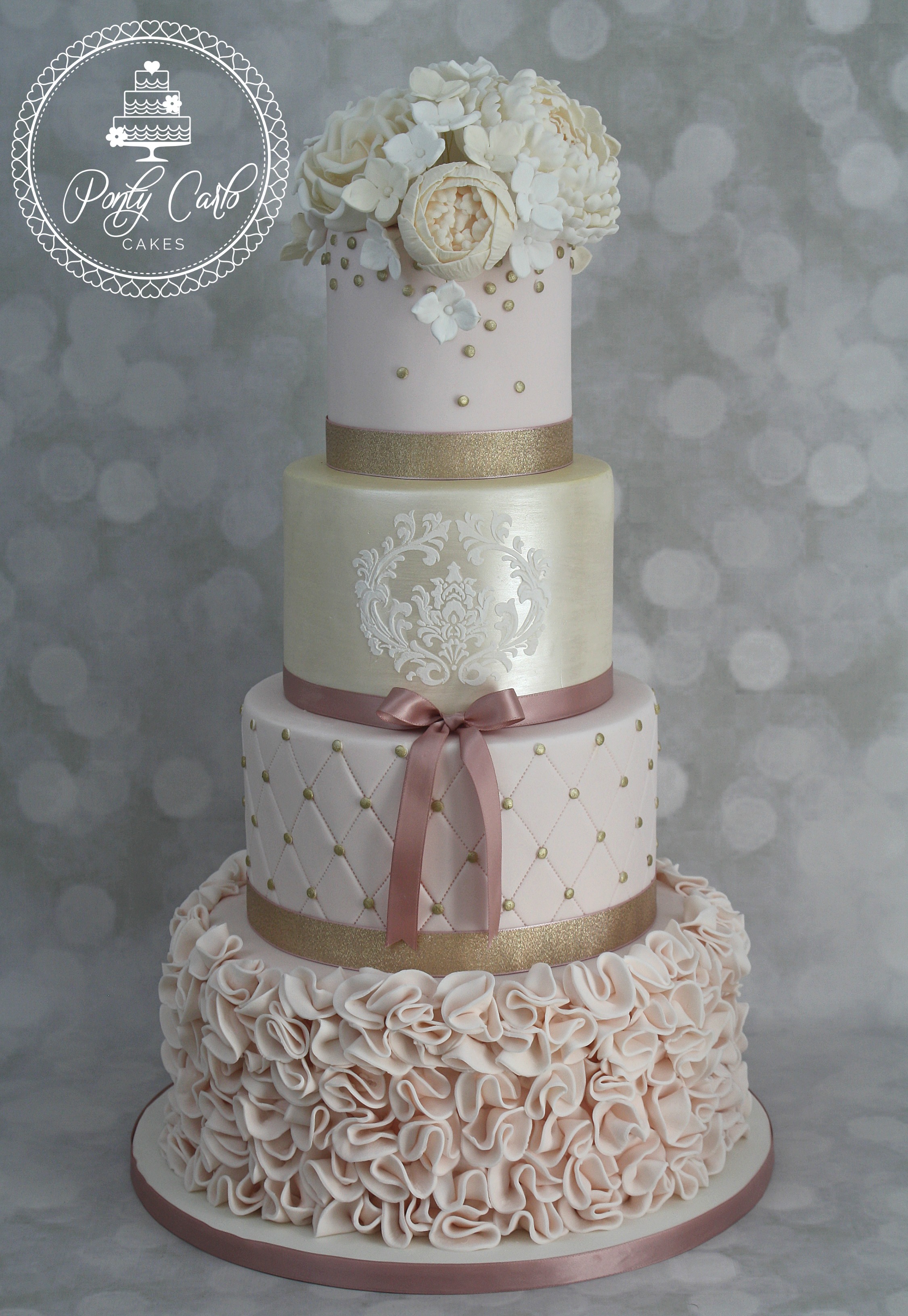 11 extravagant wedding cakes