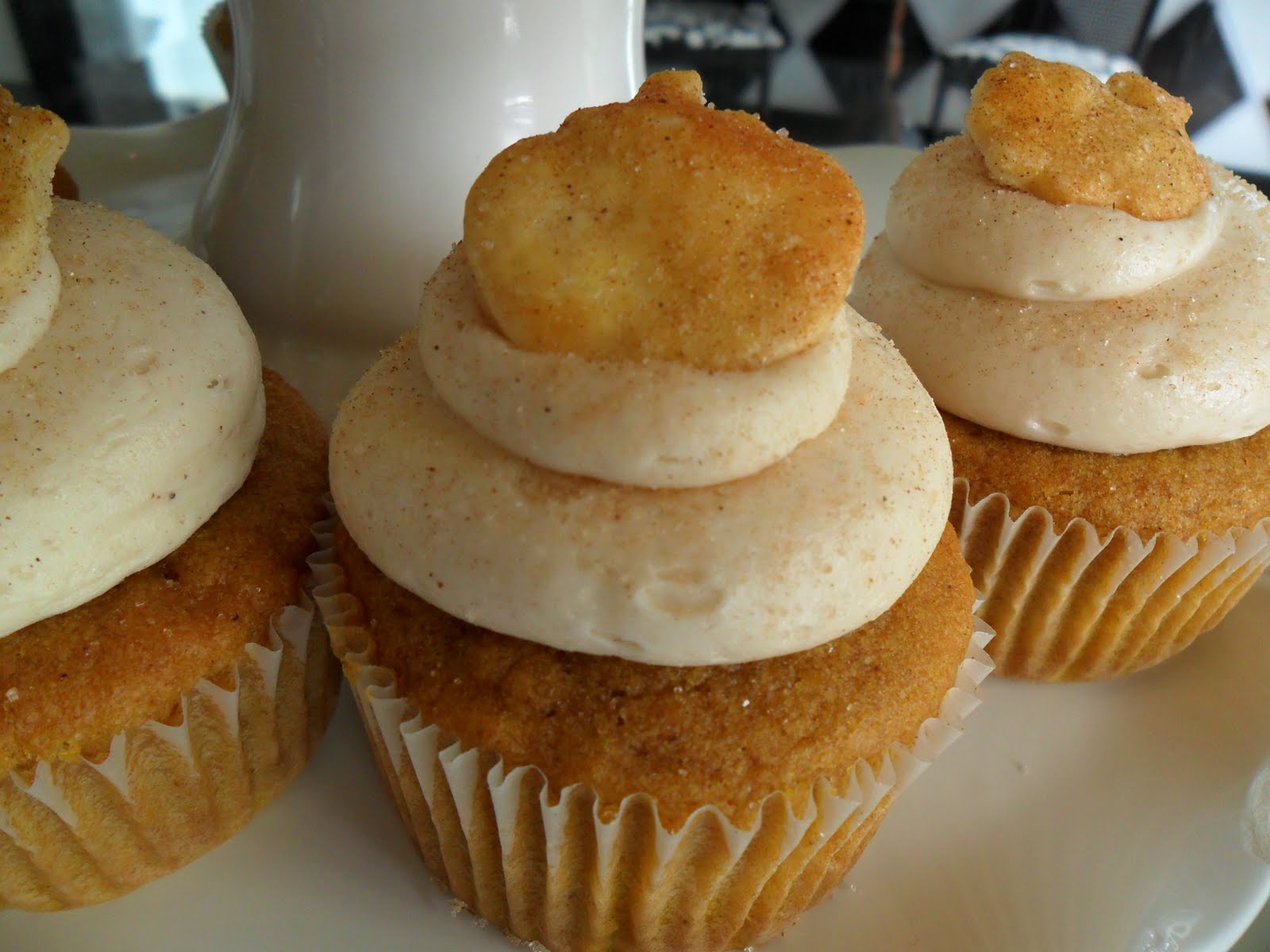 6 Photos of Classy Thanksgiving Cupcakes