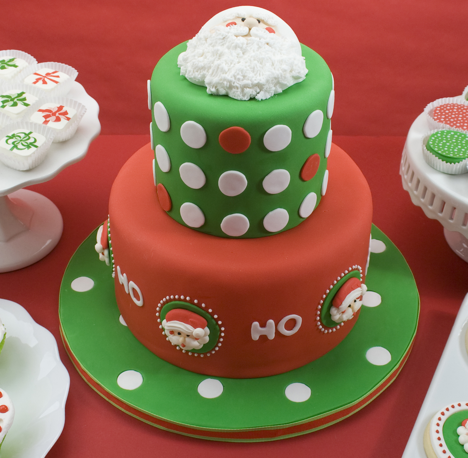 Santa Claus Face Cakes Santa Claus Face Cakes