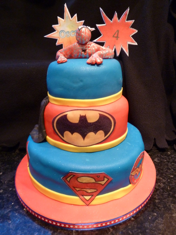 8 superhero cakes girl