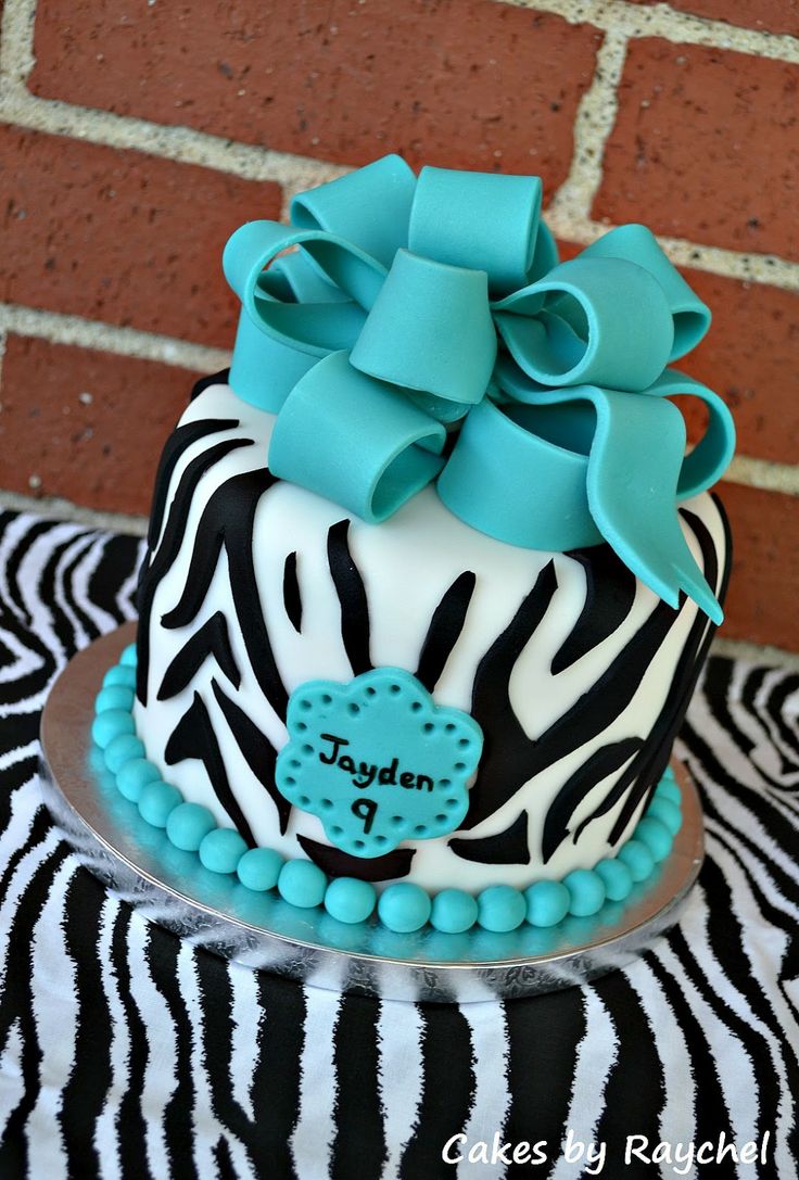 Blue and Pink Zebra Print Cakes Blue and Pink Zebra Print Cakes