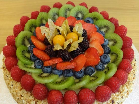 7 Photos of Using Fresh Fruit Cakes 7 Photos of Using Fresh Fruit Cakes