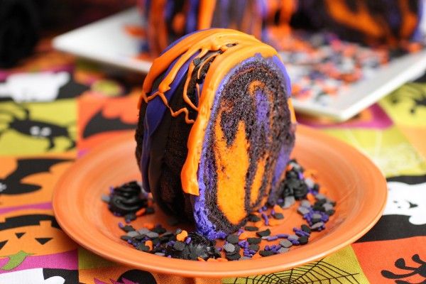 Halloween Rainbow Party Cake Halloween Rainbow Party Cake