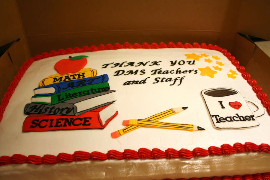 Idea Thank You Teacher Cakes