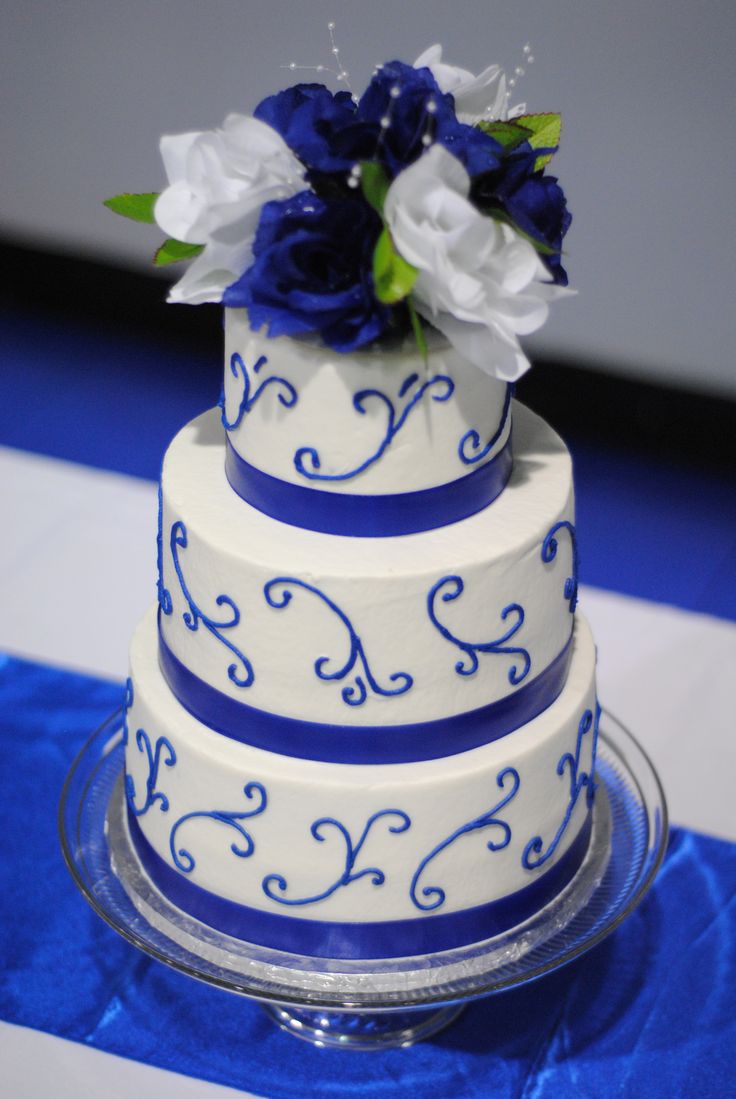 Royal Blue and White Wedding Cake Royal Blue and White Wedding Cake