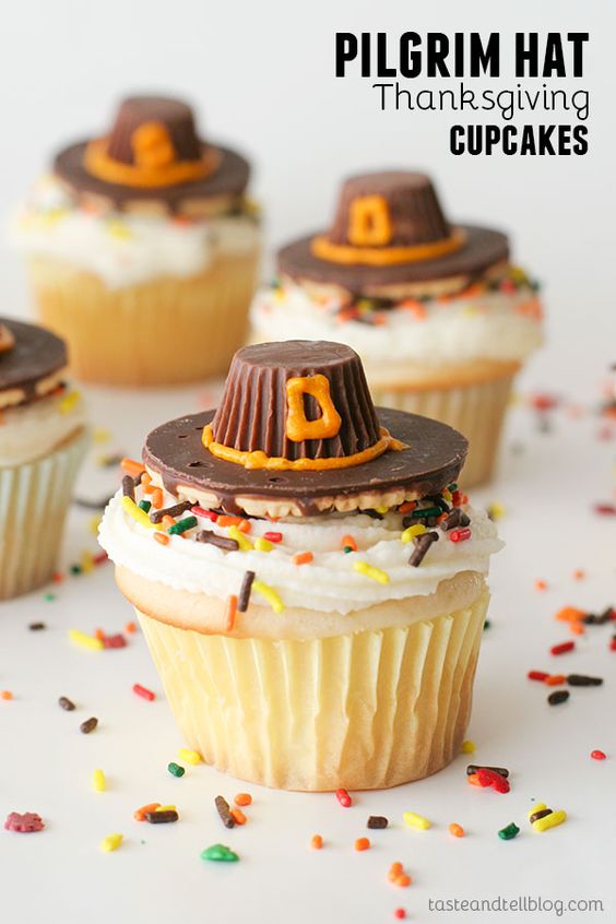 Thanksgiving Pilgrim Hats with Cupcakes