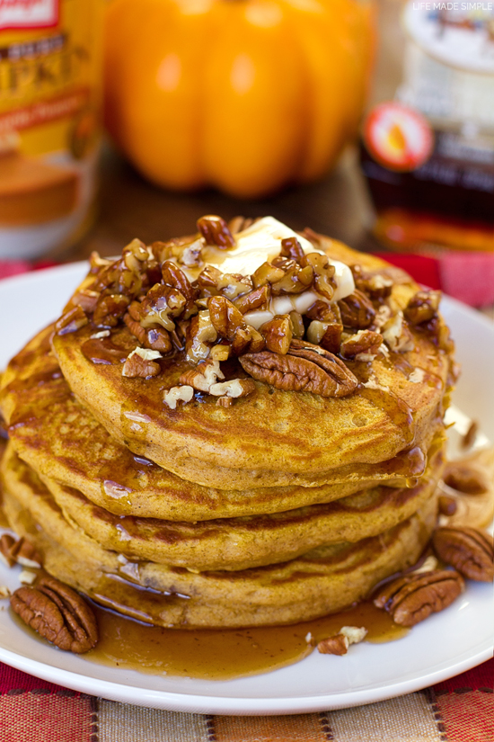 Pancakes with Maple Syrup Pancakes with Maple Syrup