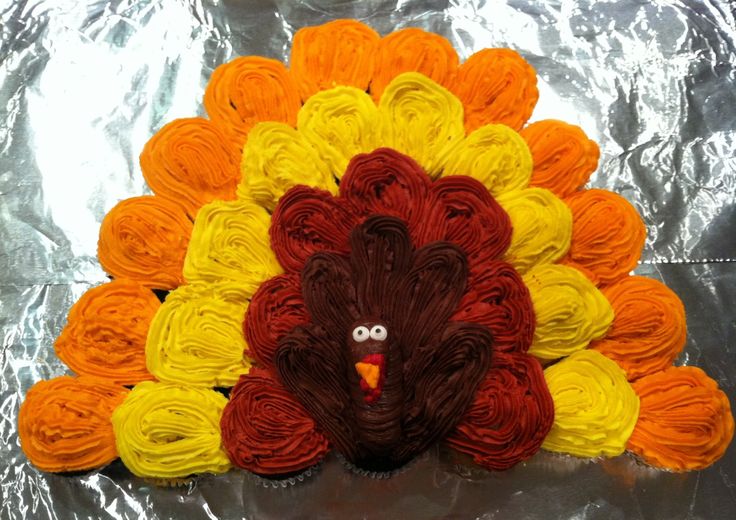 Thanksgiving Pull Apart Cupcake Cakes