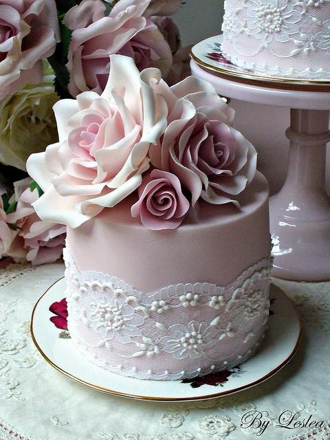 And Lace Wedding Cakes with Cupcakes And Lace Wedding Cakes with Cupcakes