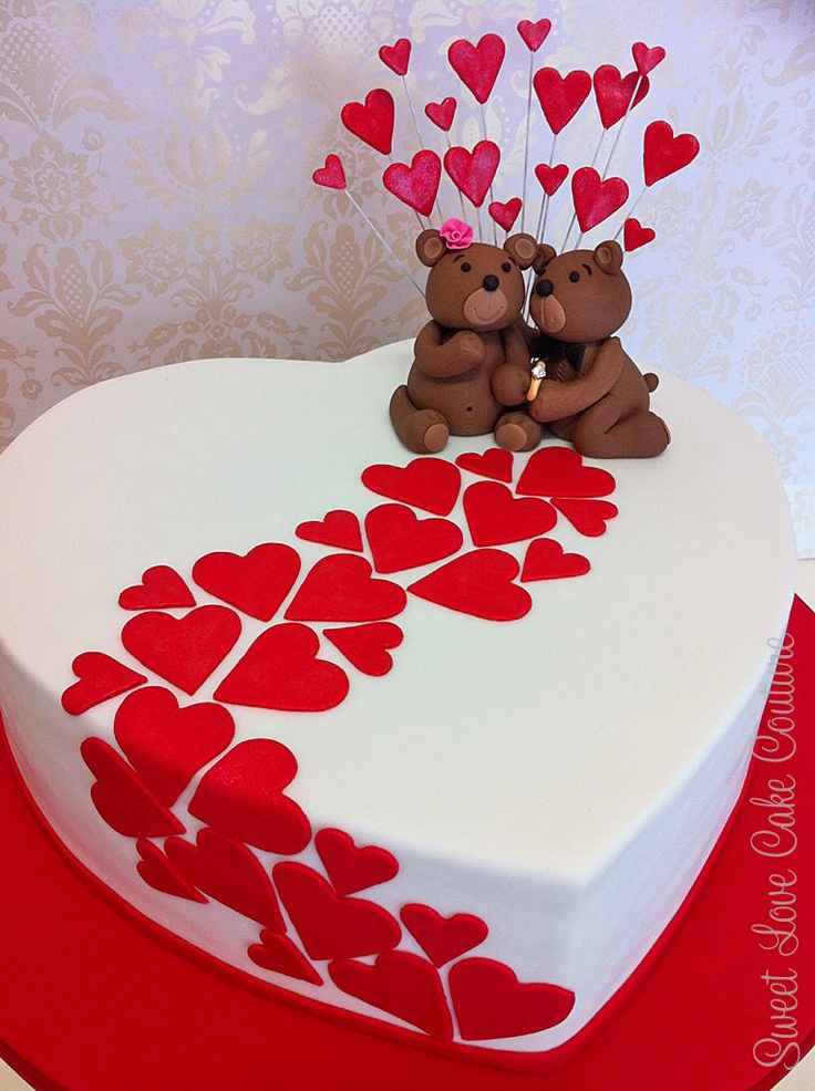 Food Design Love Shape Birthday Cake Design