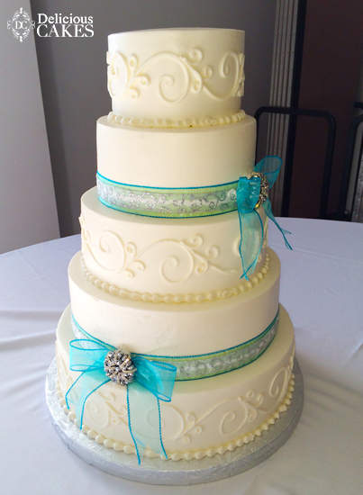 8 turquoise elegant cakes