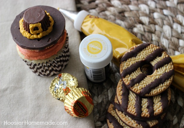 Thanksgiving Pilgrim Hat Cupcakes Thanksgiving Pilgrim Hat Cupcakes
