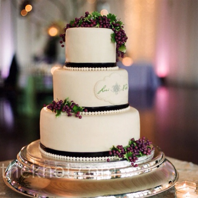 Vineyard Themed Wedding Cake Vineyard Themed Wedding Cake
